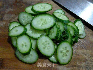 豆豉青瓜炒油豆腐的做法步骤：3