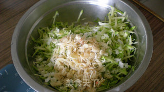 黄瓜素馅蒸饺的做法步骤：4
