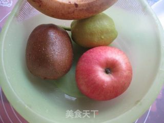 水果沙拉的做法步骤：2