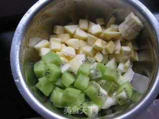 水果沙拉的做法步骤：4