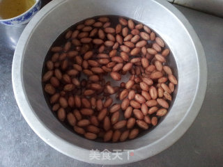 爽口小菜——泡椒花生的做法步骤：2