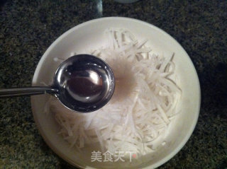 凉拌白萝卜的做法步骤：4