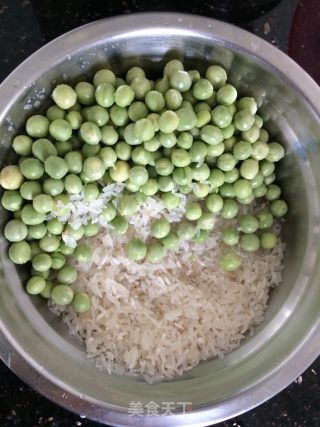 豌豆鸡粥的做法步骤：2