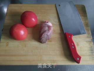 西红柿疙瘩汤的做法步骤：1