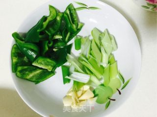 家常土豆片的做法步骤：2