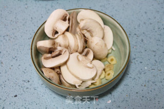 【嫩煎牛排佐杂蔬】：美味牛排的秘密的做法步骤：13