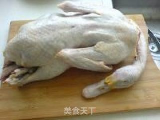 卤鸭的做法步骤：1