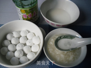 米酒桂花小汤圆的做法步骤：1