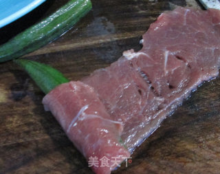 牛肉秋葵卷的做法步骤：3