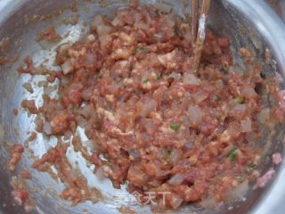 鲜肉汤汁包的做法步骤：13