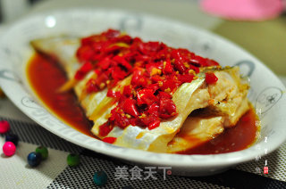 剁椒蒸海鲈鱼的做法步骤：3