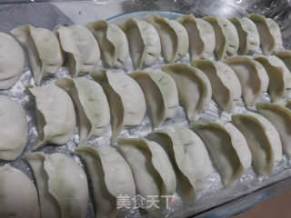 白菜猪肉水饺的做法步骤：17