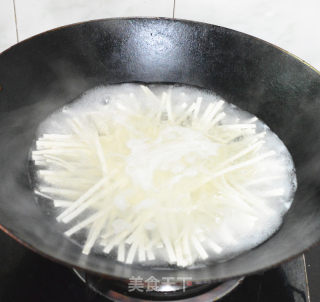 番茄鸡蛋挂面的做法步骤：4