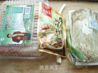 金针菇肥牛煲的做法步骤：1