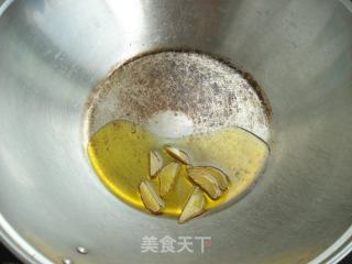 金针菇肥牛煲的做法步骤：3
