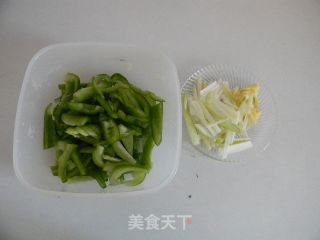 青椒肉丝鸡蛋羹的做法步骤：8
