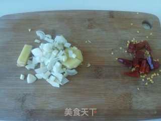 手撕包菜的做法步骤：1