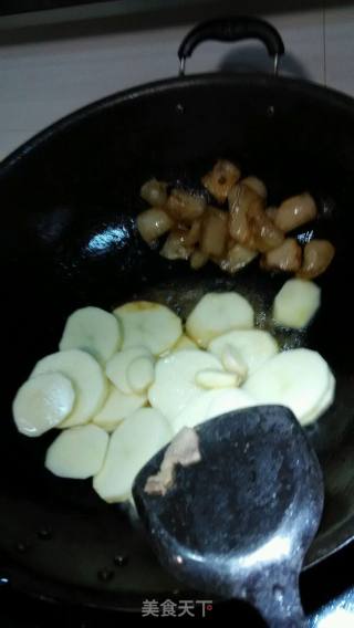 干锅土豆片烧肉的做法步骤：6