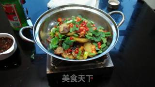 干锅土豆片烧肉的做法步骤：11