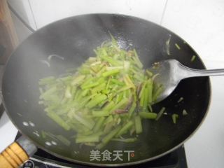 蒸饼卷芹菜的做法步骤：13