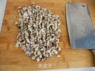 香菇鸡蛋包子的做法步骤：2