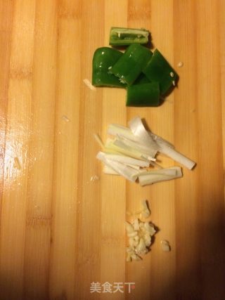 醋溜土豆片的做法步骤：2