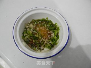 凉拌松花蛋的做法步骤：4