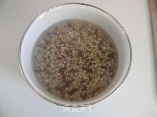 薏米红豆红枣粥的做法步骤：2