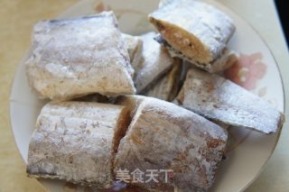 香烤带鱼的做法步骤：1