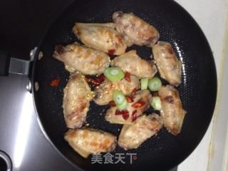 红烧鸡翅的做法步骤：3