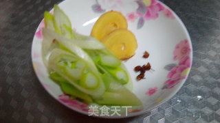 土豆炖牛腩的做法步骤：2