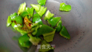 青椒炒蹄筋的做法步骤：4