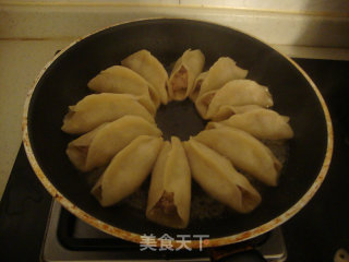 锅贴的做法步骤：5