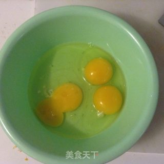 营养鸡蛋饼的做法步骤：1