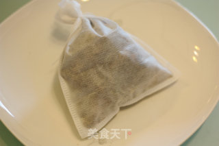 卤猪蹄的做法步骤：2