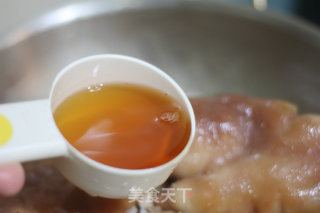 卤猪蹄的做法步骤：7