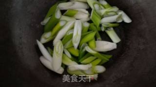 葱爆肉的做法步骤：4