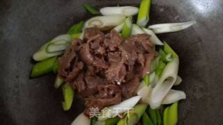 葱爆肉的做法步骤：5