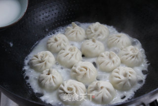 对抗寒冷的高热量——牛肉韭黄煎包的做法步骤：16