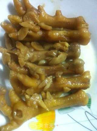 蒜香花生鸡脚的做法步骤：9