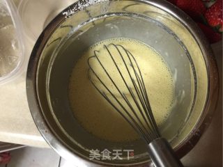 草莓班戟的做法步骤：3