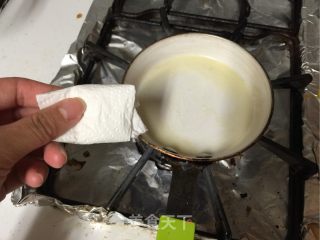 草莓班戟的做法步骤：6