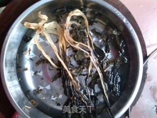 菜干猪骨粥的做法步骤：2