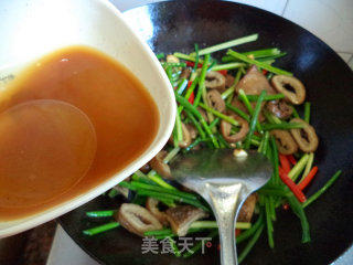 韭苔牛杂的做法步骤：6