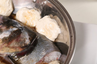 鱼头煨饼的做法步骤：5