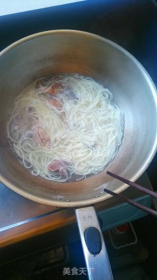 卤鸡面的做法步骤：3