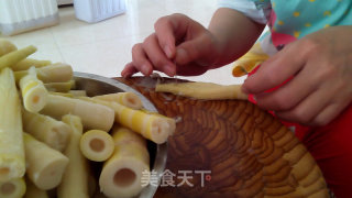 吉祥如意春笋酿的做法步骤：1