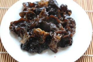 老醋双脆:入口的激情碰撞品出酸爽口味的做法步骤：2