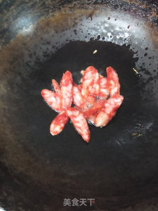 腊肠炒荷兰豆的做法步骤：2