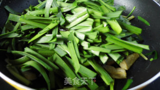 韭菜黄炒豆腐的做法步骤：5